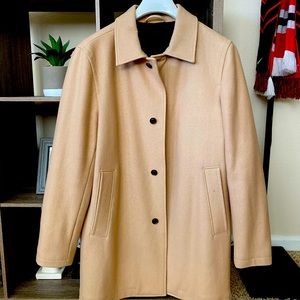 Gap - camel trench coat - Medium